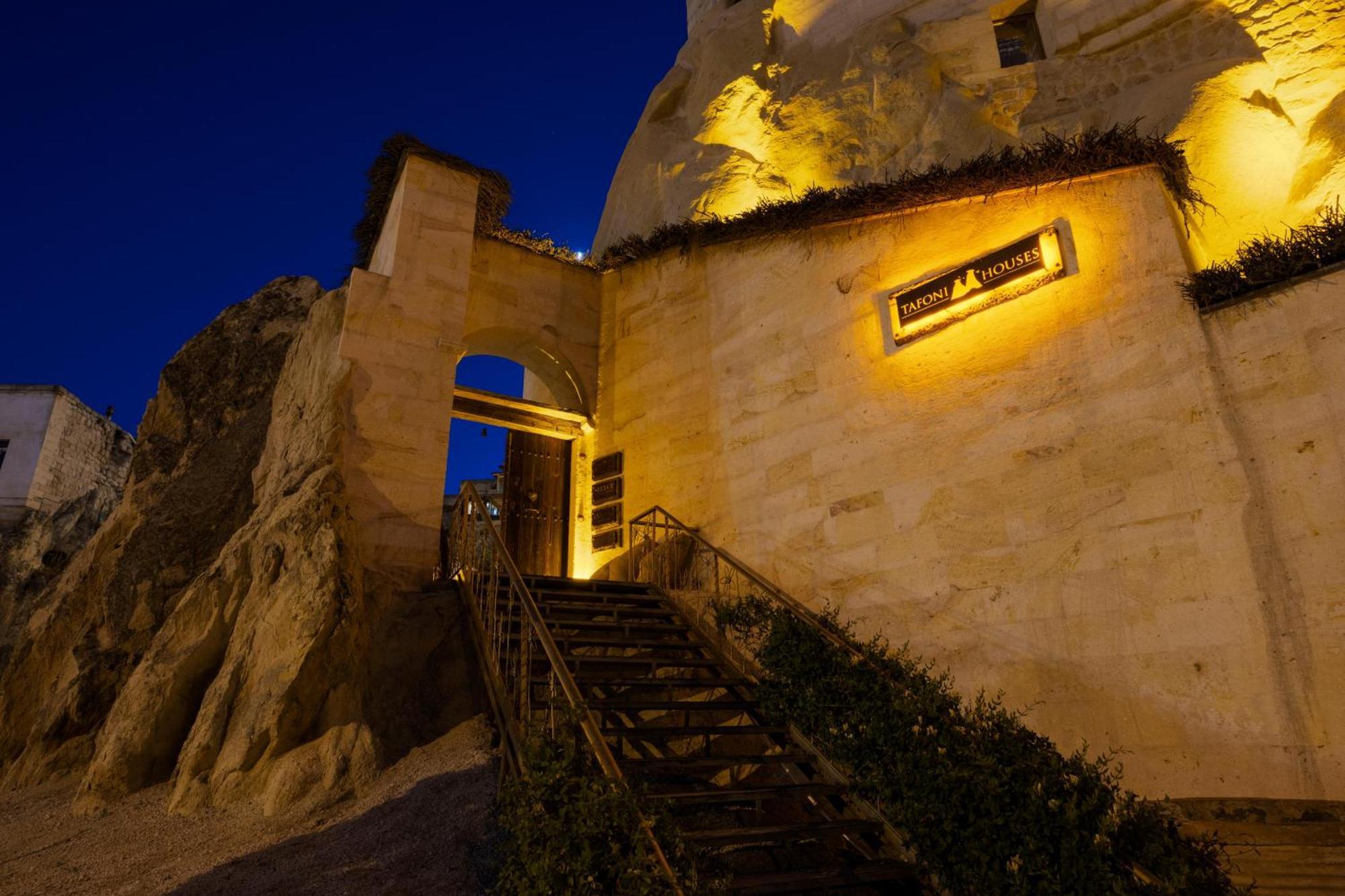 Tafoni Houses Cave Hotel Ortahisar ภายนอก รูปภาพ
